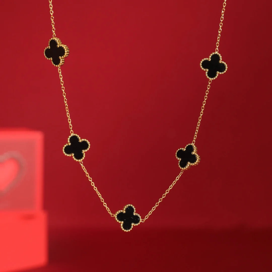 Midnight Aura™ – Elegant Black Pendant Necklace